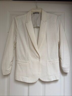 Olivia Moon Cream Single-Button Women's Blazer